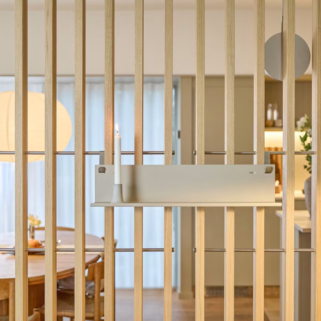 Billede 1 af 8 i Embrace | Nell Metal Shelf galleri